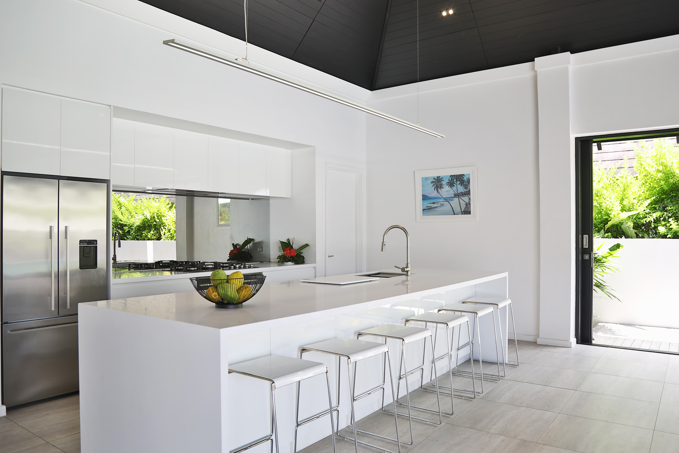 16 Sovereign Quays Kitchen